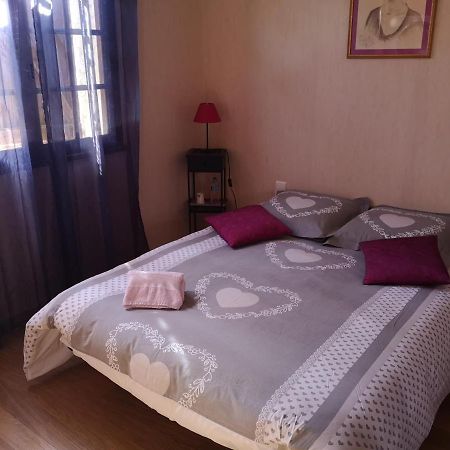 Chez Eliane Apartment Villeneuve-la-Comptal Luaran gambar